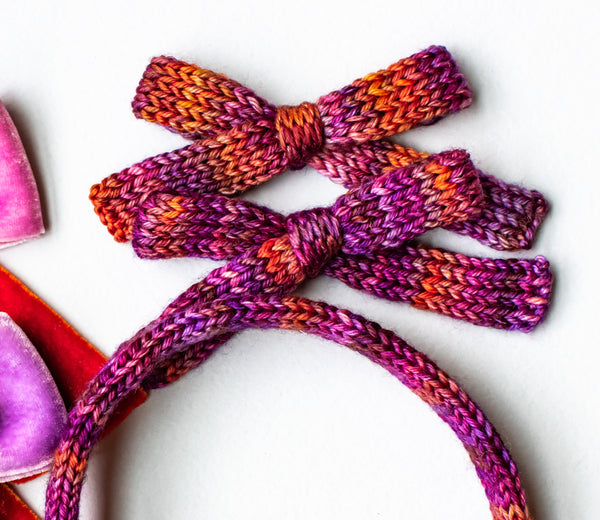 Phoenix | sweater bows