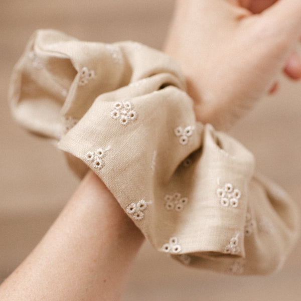 Daria | Oversized Scrunchies