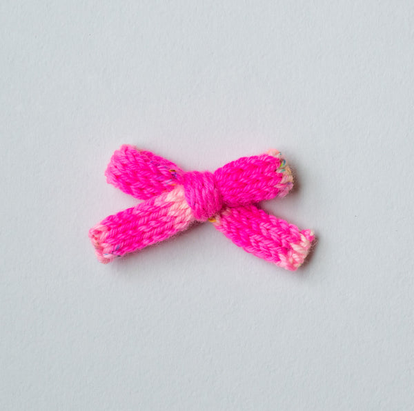 Pretty Pink Please | sweater bows