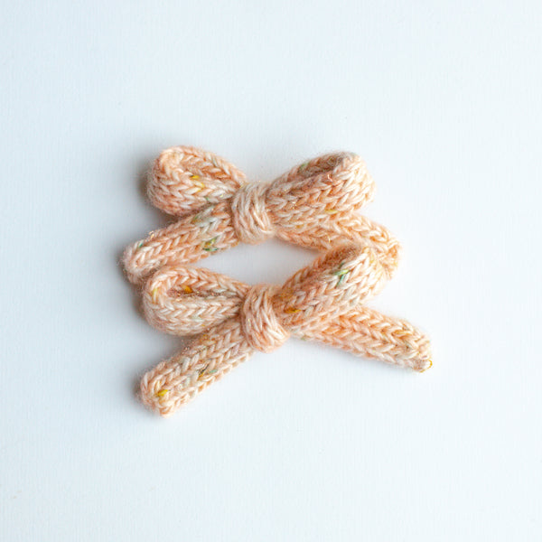 Tinsel Oatmeal | knitted bows