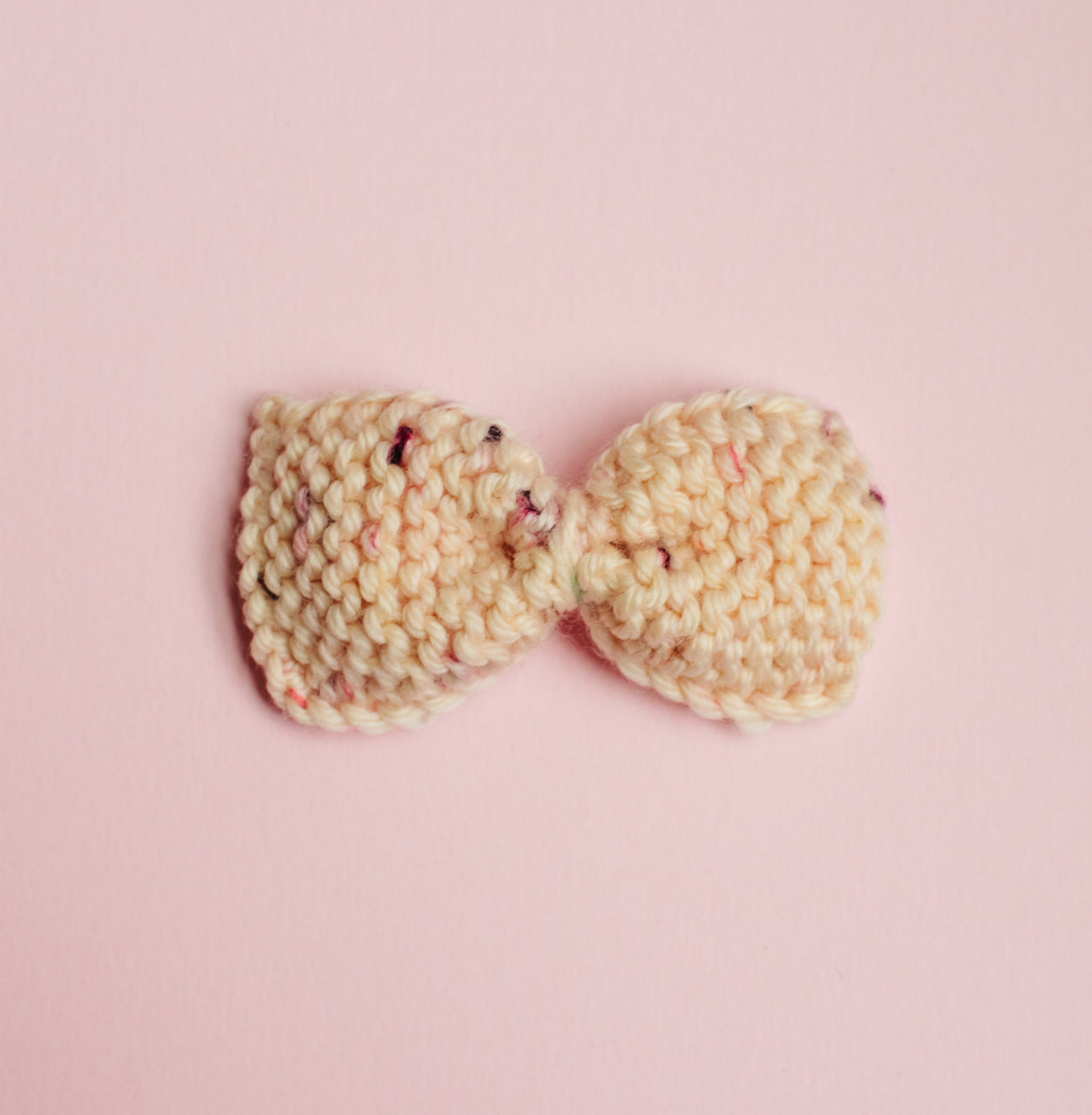 Knitted Newborn Bow - Powder