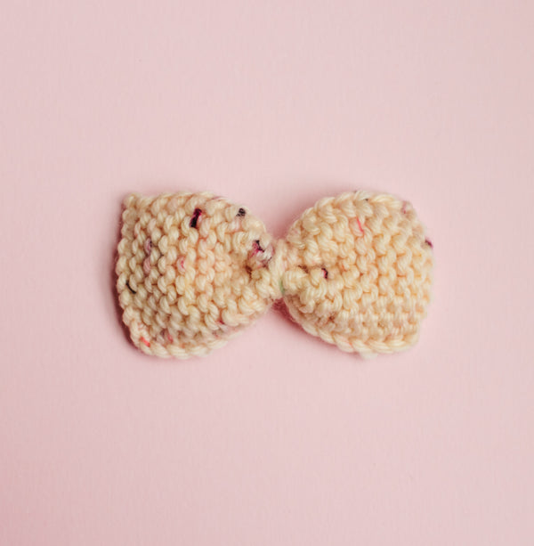 Knitted Newborn Bow - Powder