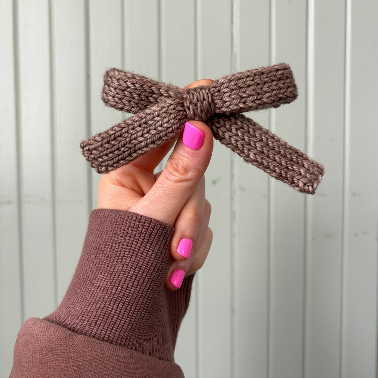 Brut | Sweater Bows