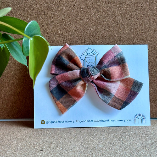 /checkered midi plus/